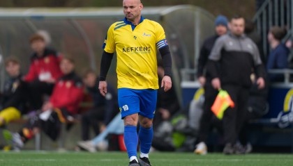 ESPN：4次换人违规，斯内德业余联赛首秀需要重赛最后8分钟